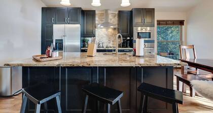 Hygge Haus - 2BD Lake View & Pet Friendly Retreat