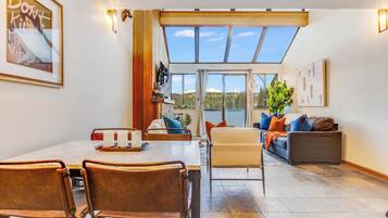 TV, fireplace, video games, DVD player