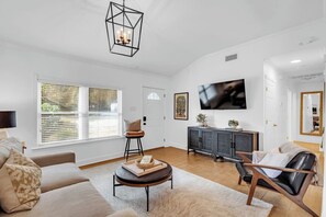 House, Bay View | Living area | 40-inch Smart TV with digital channels, streaming services - Downtown Magnolia (Ocean Springs)