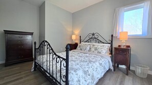 2 chambres, fer et planche à repasser, Wi-Fi gratuit, draps fournis