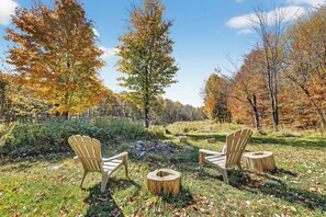 Property grounds - 2 Acre Nature Retreat, Private Lake, Firepit, Bird Sanctuary, Stargazing (Wentworth)