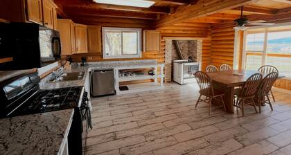 Charming Cedar City cabin: Horse friendly