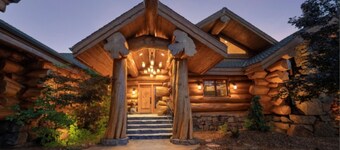 Majestic Mt. Shasta Retreat, Breathtaking Views of Mt. Shasta & Lake Siskiyou