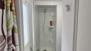 Unclassified image, 4 of 7, button - 3-bedroom mobile home near the ocean + pool (Saint-Georges-de-Didonne)