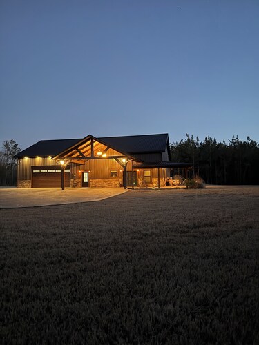 Kid friendly vacation home with pool and garage bonus area with a pool table!