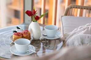 1 غرفة نوم وطراز فريد لكل وحدة ومكواة/لوح كي