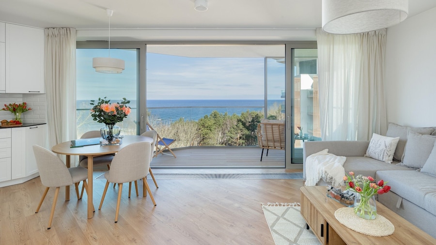 Stunning Seaview Retreat for 4 in Pobierowo