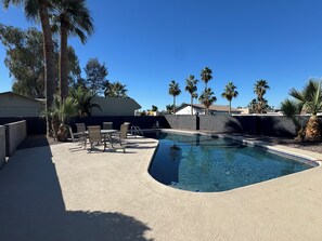 Pool - Spacious 5-bedroom house in beautiful Yuma with AC and sparkling pool (Yuma)