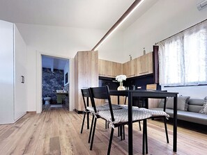 Dining - Comfortable family cottage in the midst of nature (San Cataldo)