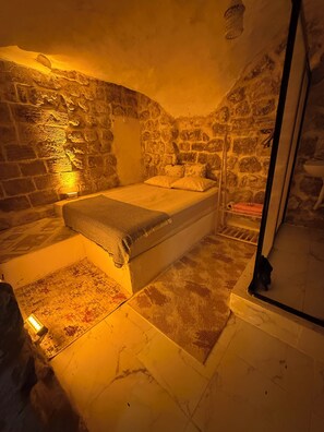 Classic Room | Bathroom