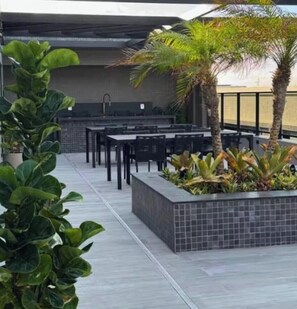 Triple Room | Outdoor dining - LM BEACH HAUS (João Pessoa)