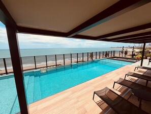Triple Room | Pool | Outdoor pool - LM BEACH HAUS (João Pessoa)