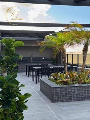 Triple Room | Outdoor dining - LM BEACH HAUS (João Pessoa)