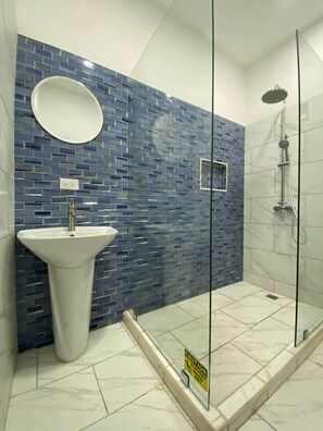 Uklassifisert bilde, 5 av 9, knapp