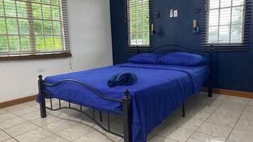 2 多间卧室、熨斗/熨衣板、免费 WiFi、床单