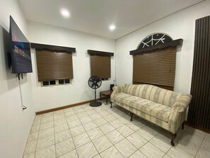 Unclassified image, 5 of 6, button - Standard One Bedroom (Crown Point)