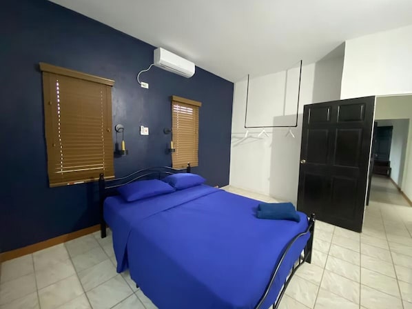 Unclassified image, 1 of 6, button - Standard One Bedroom (Crown Point)