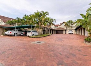 Ảnh chưa phân loại, 4 trong số 8 ảnh, nút