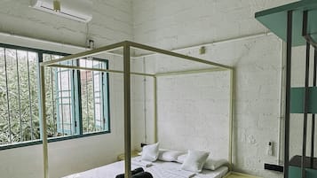 Deluxe Double Room | Desk, laptop workspace, free WiFi