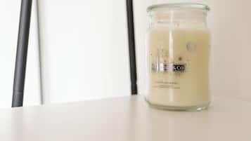 SĂšche-cheveux, serviettes fournies, savon, papier toilette