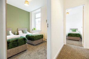 Unclassified image, 2 of 118, button