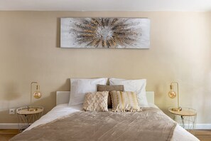 9 Schlafzimmer, Internetzugang, Bettwäsche