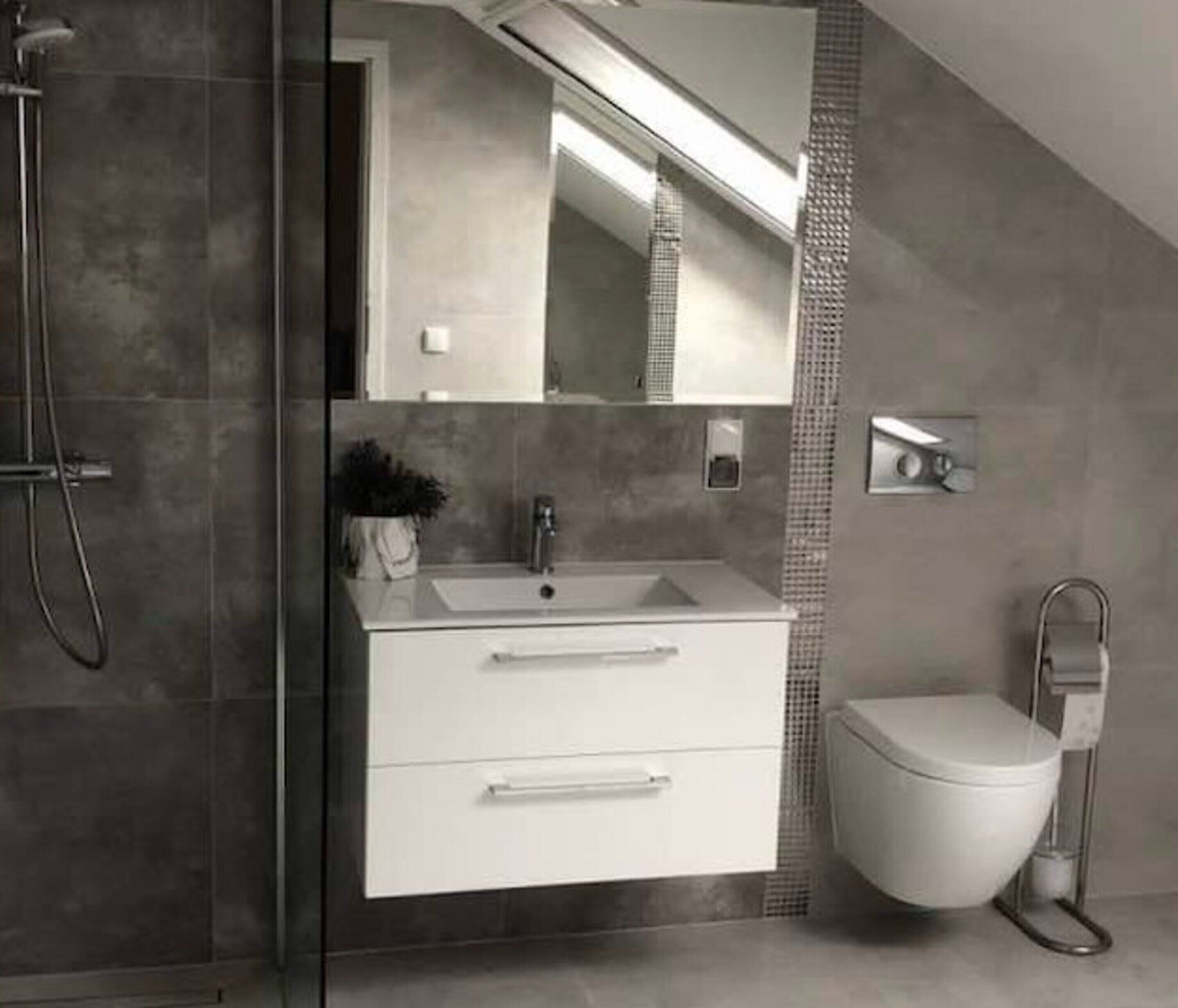 House | Bathroom
