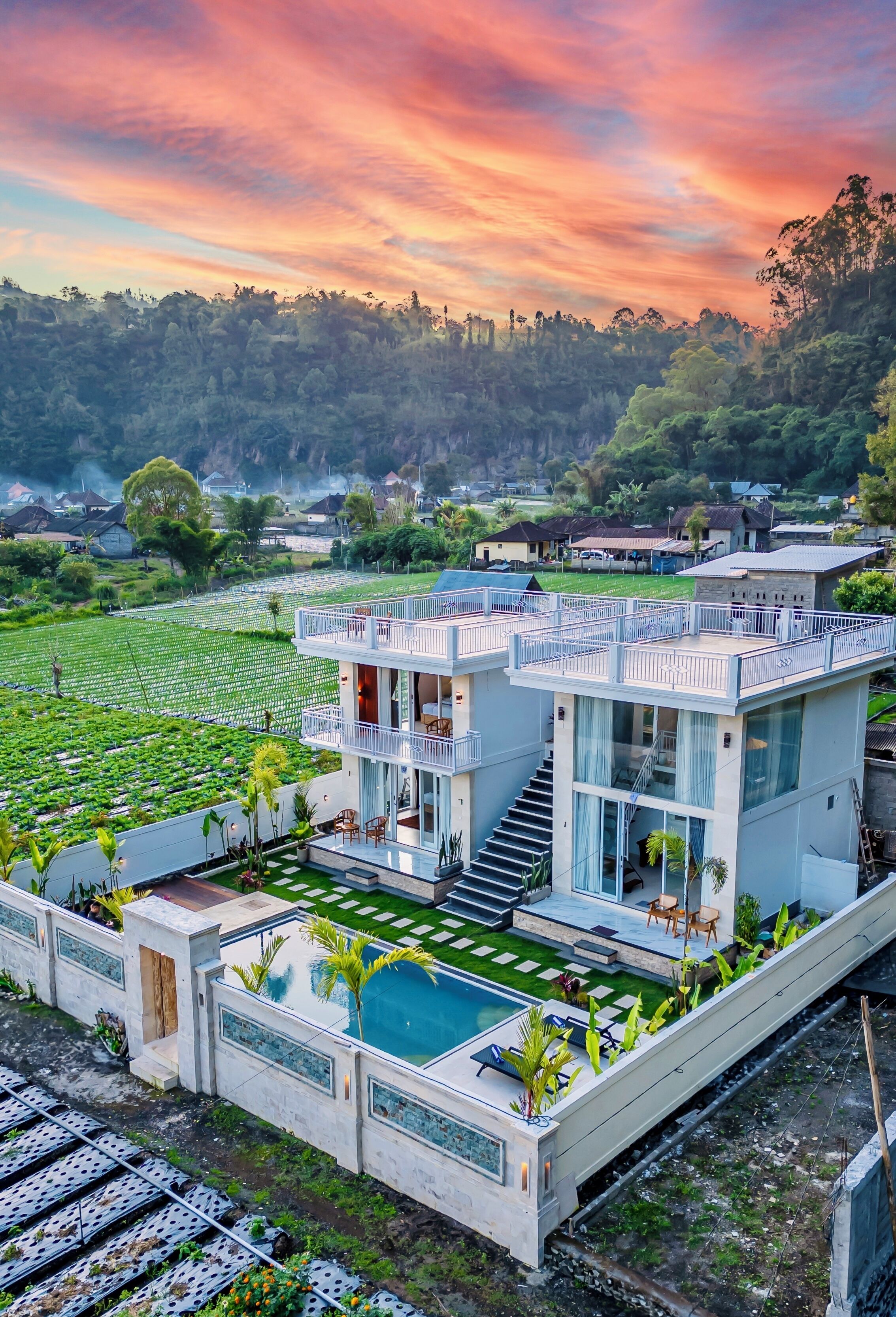 ด้านหน้าที่พัก