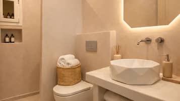 Dobbeltrom, balkong | Bad | Dusj, hårføner, håndklær og såpe