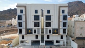 Unclassified image, 4 of 8, button - Asasiaat Al-Jamwaut (Madinah)