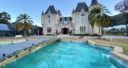 Manga Larga Chalet in Petrópolis. A unique experience of comfort and nature.