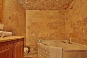 Bathroom - Ascension Cave Suite (Nevşehir)