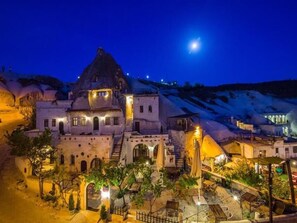 Unclassified image, 2 of 369, button - Ascension Cave Suite (Nevşehir)