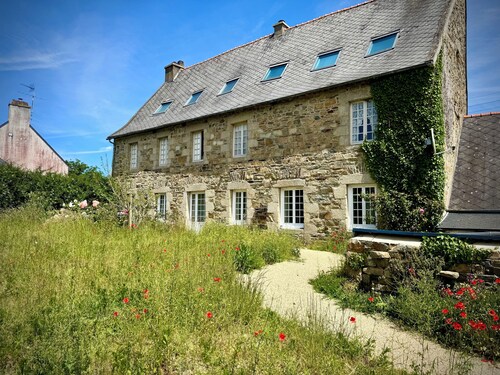 Dans un ancien Presbytère, élégance et charme. entre terre et mer. Logement PMR