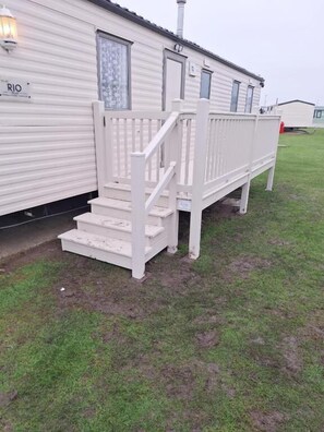 Property grounds - Singh&leite Family L6 (Clacton-on-Sea)