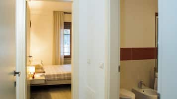 Doccia, asciugacapelli, bidet, asciugamani