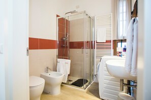 Luokittelematon kuva, 5 kautta 10, painike