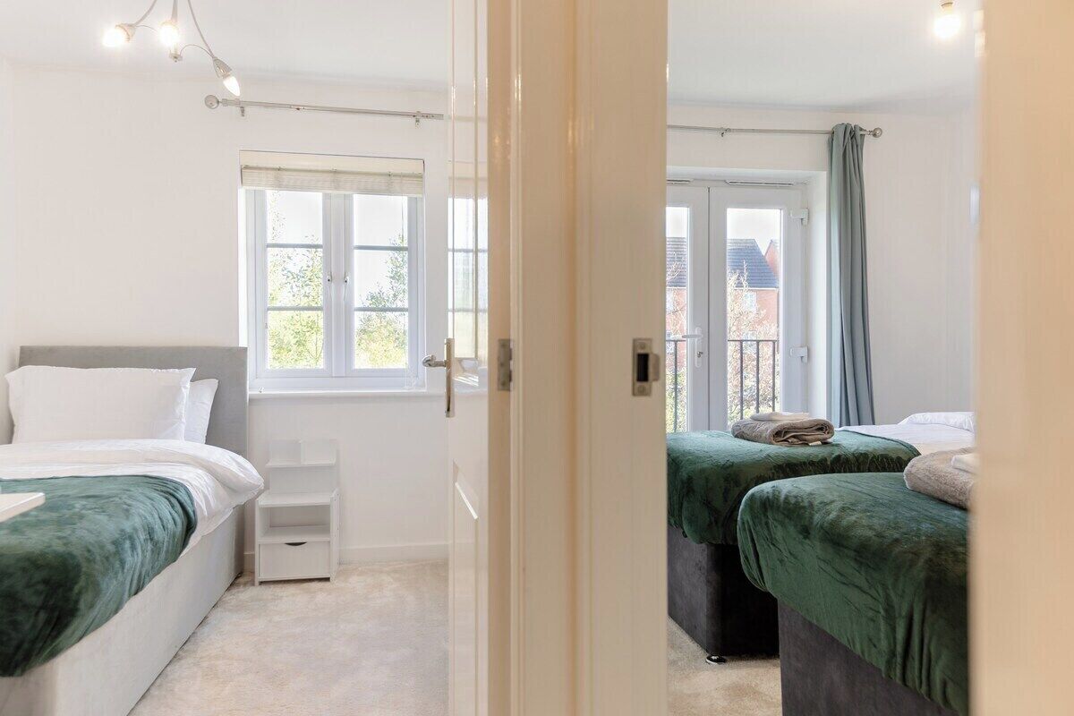 3 slaapkamers, een strijkplank/strijkijzer, gratis wifi, beddengoed