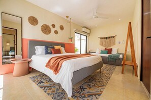 8 bedrooms, desk, free WiFi, bed sheets - Casa Kolibrí - 8 Bedrooms + Pool + Outdoor Kitchen + Coworking (Mérida)
