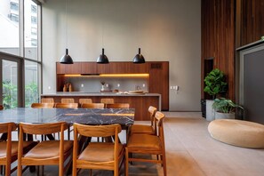 Unclassified image, 2 of 25, button - Studio Mobiliado Jerônimo da Veiga  (São Paulo)