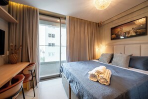 Unclassified image, 3 of 25, button - Studio Mobiliado Jerônimo da Veiga  (São Paulo)