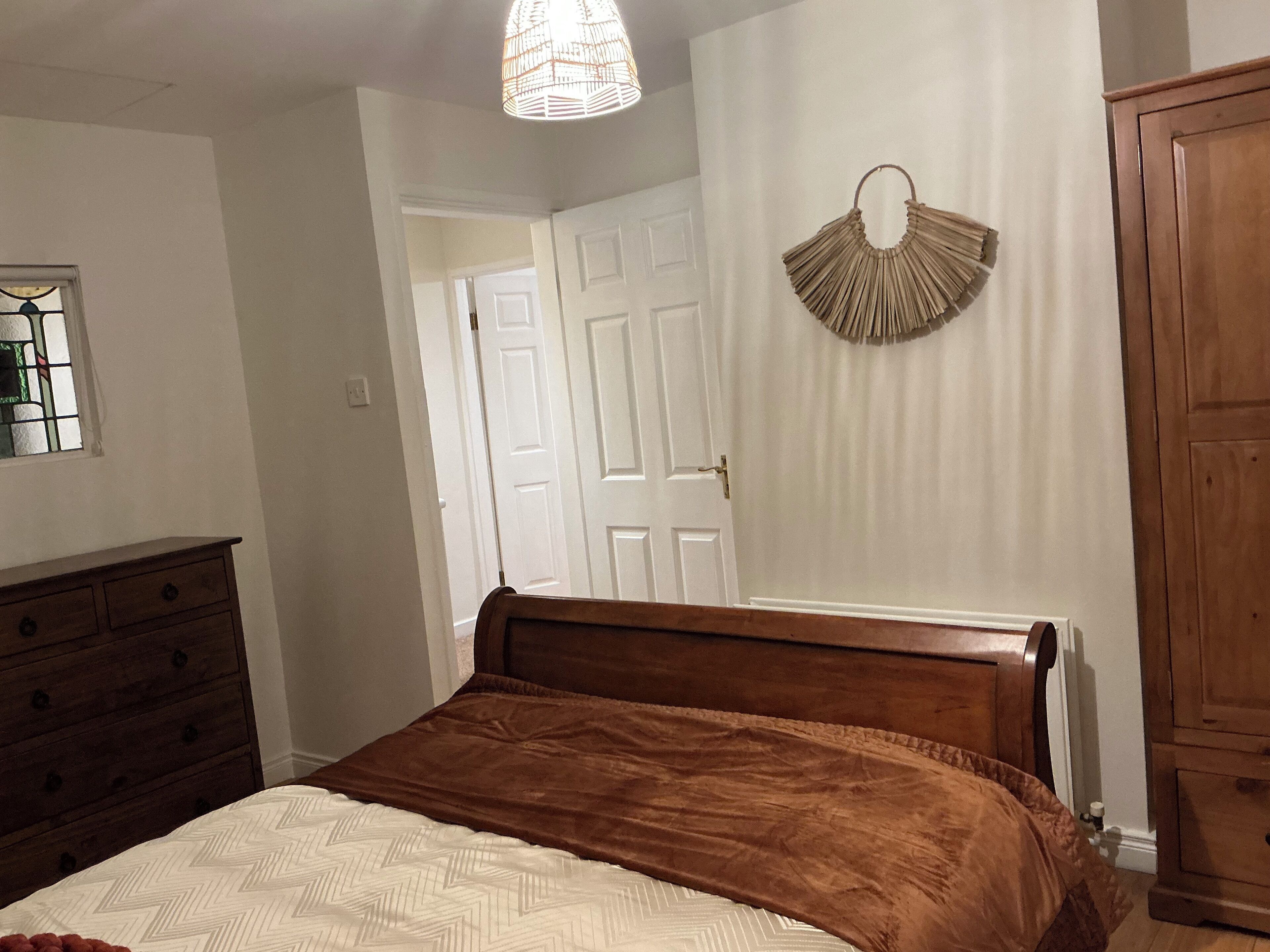 2 chambres, fer et planche à repasser, Wi-Fi, draps fournis