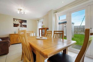 Dining - 4-Bed Comfort Stylish Home in Central Barnsley (Monk Bretton)