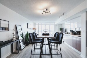 Condo, Lake View - Lake View Carlt (Toronto)