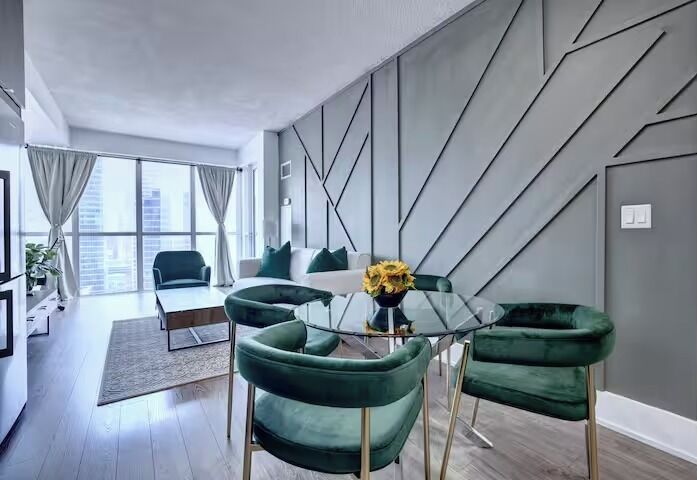 Suite Premium | Servicio de comidas en la habitación