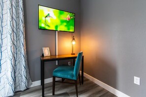 Interior - Stay in University Heights Shops, Dining, Park (San Diego)
