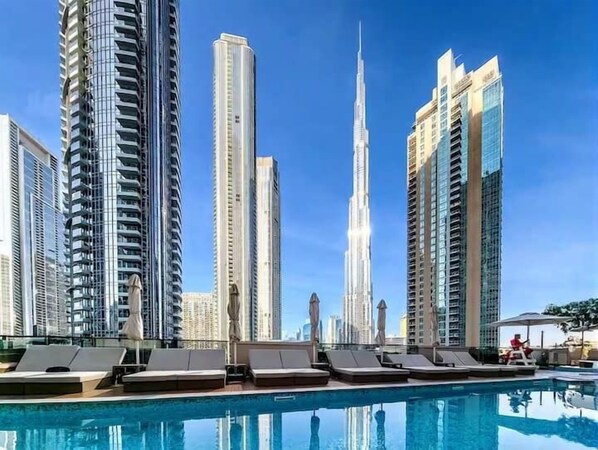 Outdoor pool - Vogue | Act One near Burj Khalifa | Dubai Mall (Dubai)