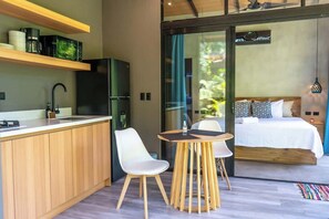 1 bedroom, WiFi, bed sheets - Mira Bungalow, AC & Plunge Pool near Arrecife (Punta Uva)