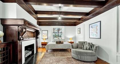 Historic East Ave! Ample space for Large groups