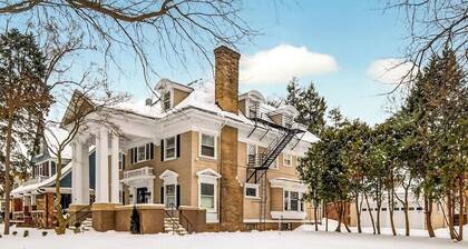 Historic East Ave! Ample space for Large groups